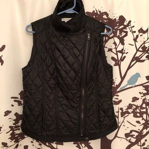 Liz Claiborne Black quilted vest